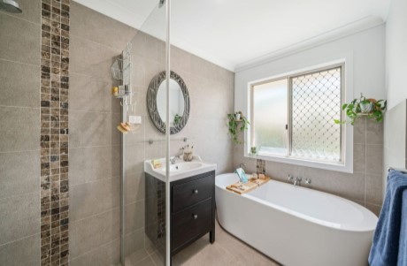 NDIS participant supported independent living location Birkdale QLD